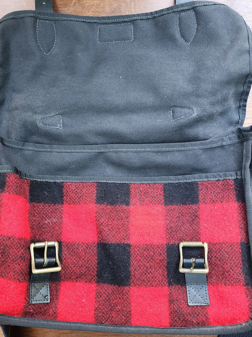Woolrich Vintage Red Black Buffalo Plaid Wool Messenger Bag Satchel Briefcase